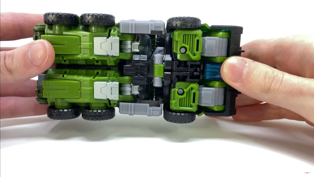 Transformers Legacy Bulkhead In Hand Image  (37 of 56)